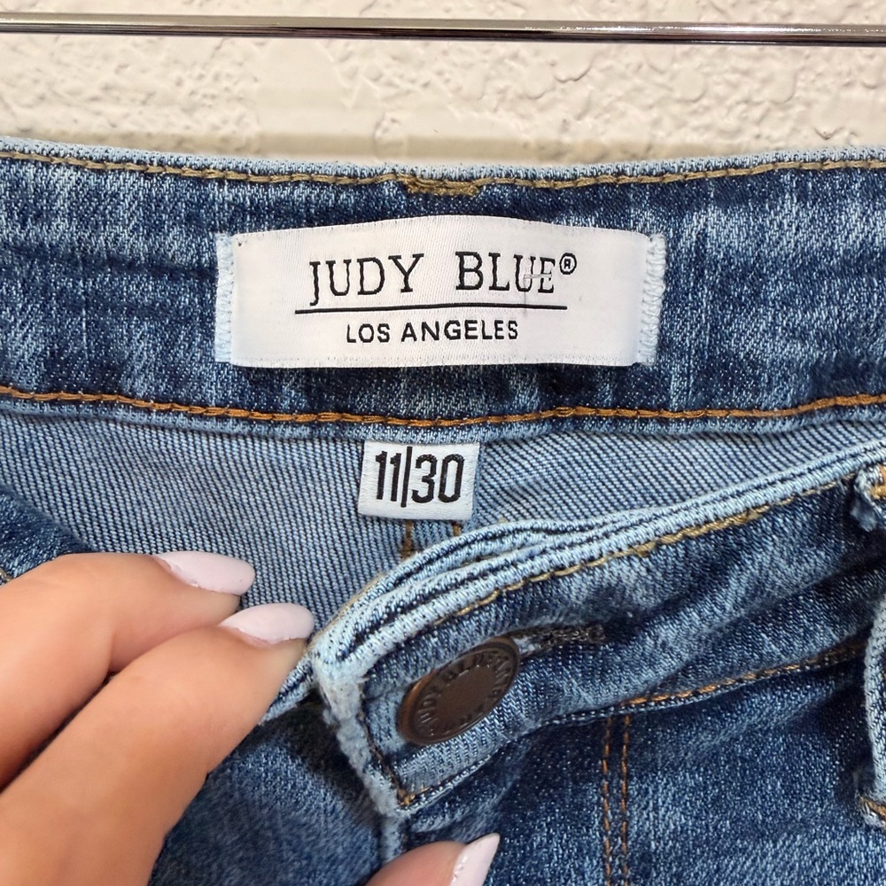 Judy Blue Distressed Blue Women's Jeans size 11/30 - Picture 4 of 8